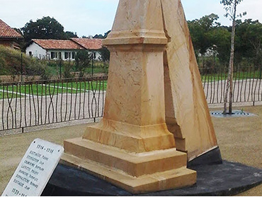 Aménagement extérieurd'un monument aux morts
